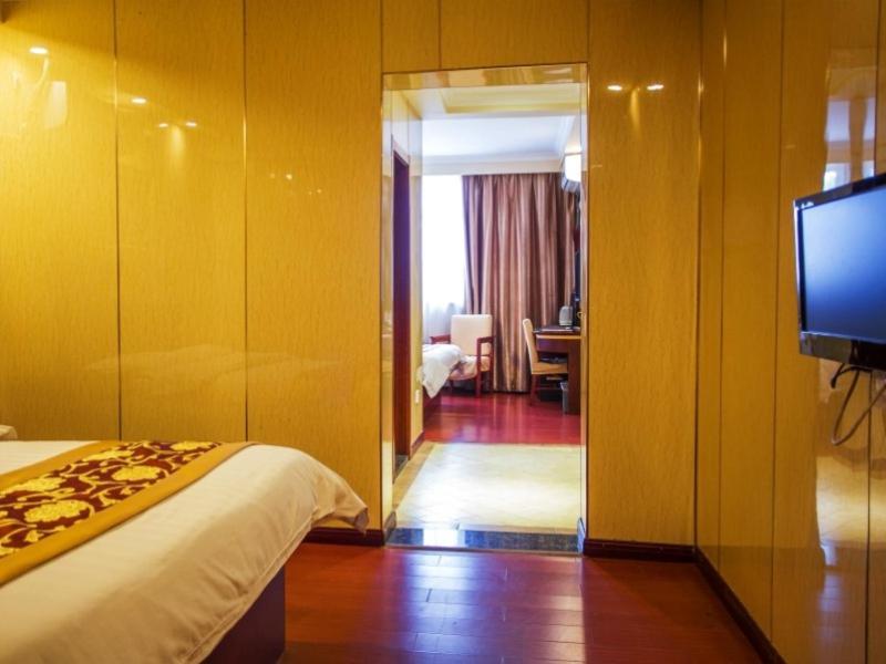 Greentree Gongfu New Village Subway Station Express Hotel Shanghai