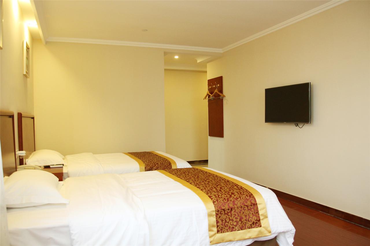 Hotel Greentree Gongfu New Village Subway Station Express Shanghai
