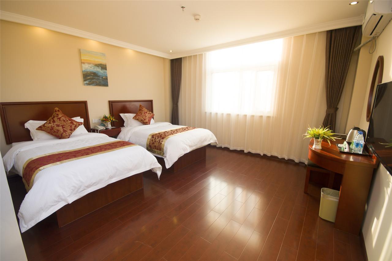Greentree Gongfu New Village Subway Station Express Hotel