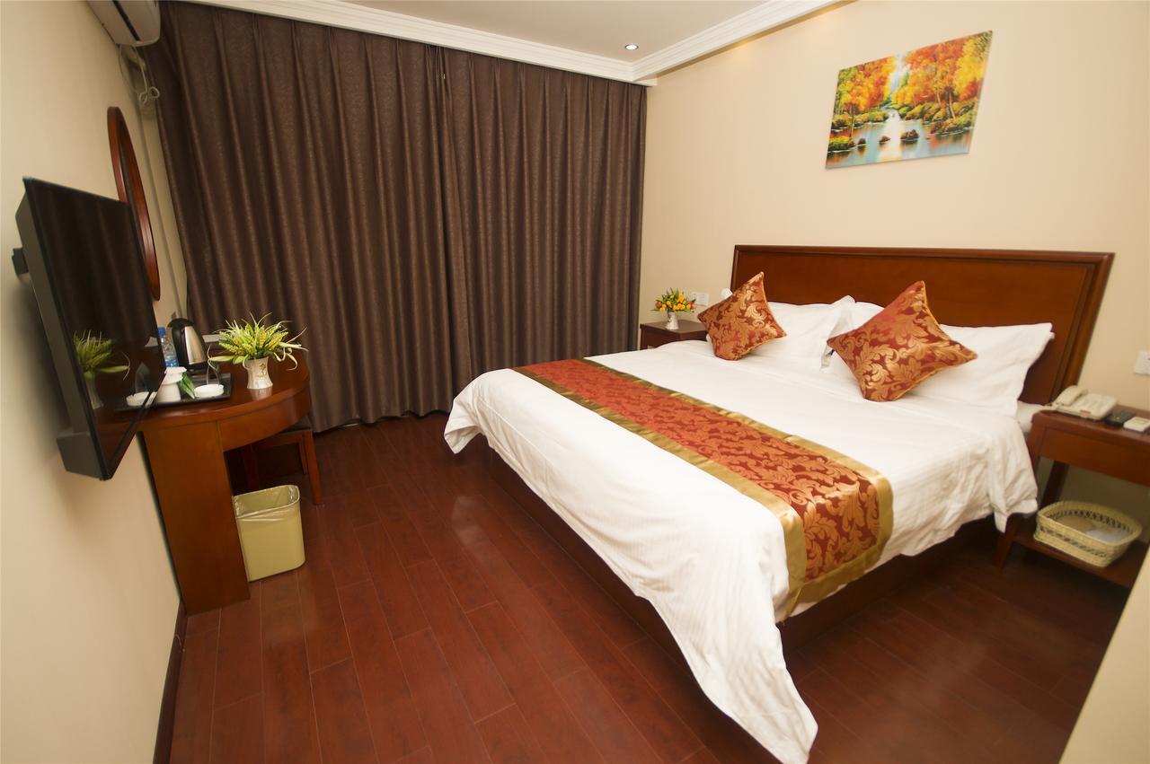 Hotel Greentree Gongfu New Village Subway Station Express Shanghai